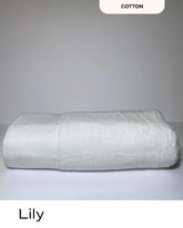 Lily Bath Sheet (63" L x 31.5" W)