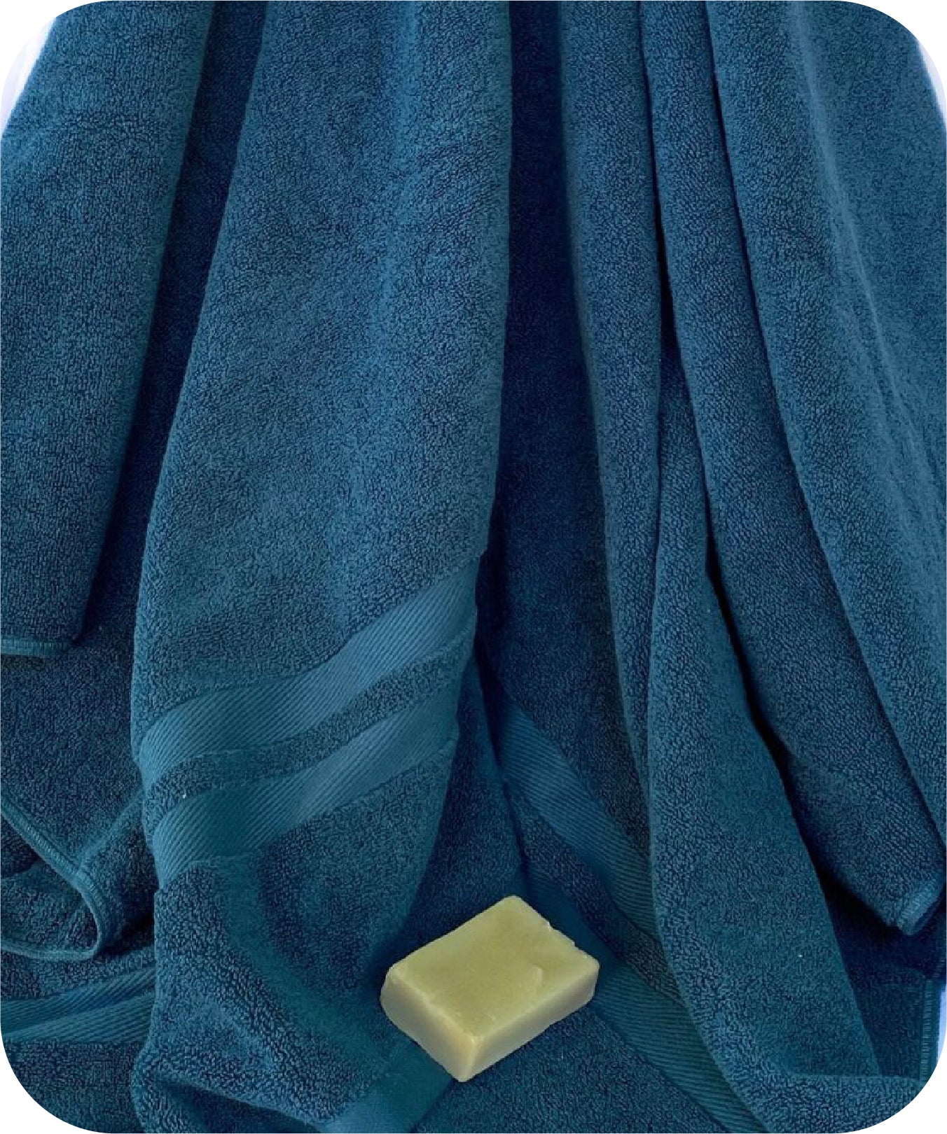 Sapphire Bath Towel (55" L x 27" W)